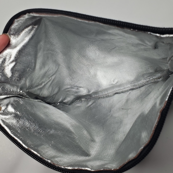 Brighton || Cream Cosmetic Bag Taxi Theme - Picture 7 of 8